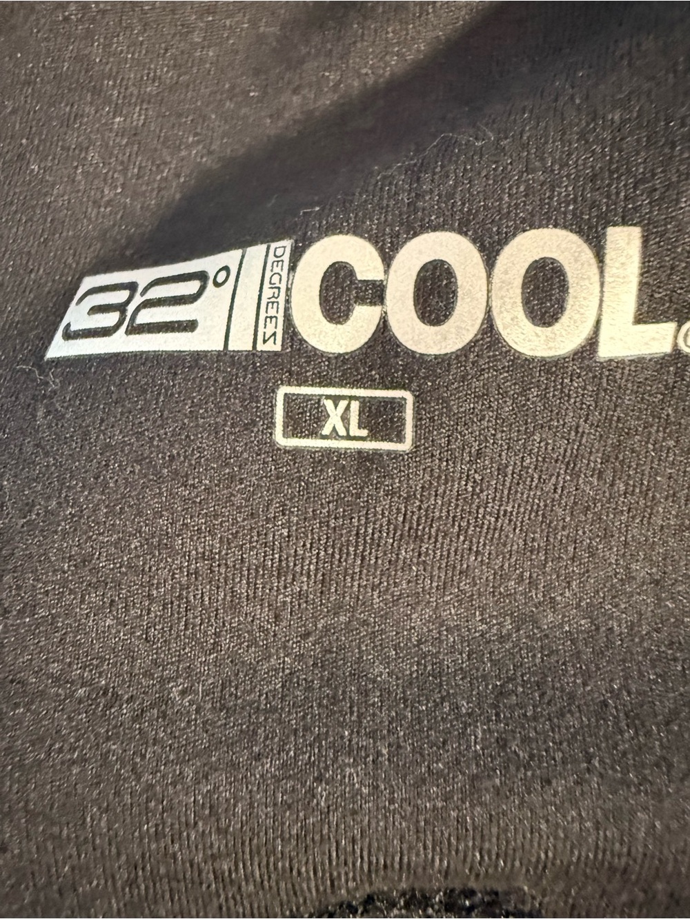 32 Degrees Black Performance Tee with Cool Logo - Picture 3 of 3
